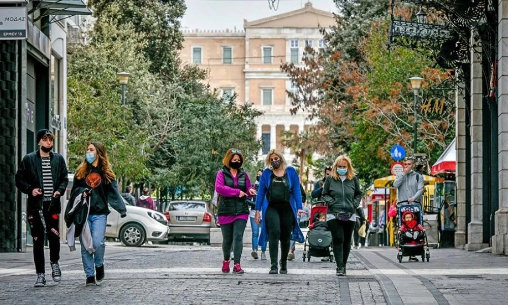 Σαρηγιάννης: Πότε θα πέσουμε κάτω από τις 3.000 κρούσματα